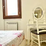 Comfyspot Апартаменты *